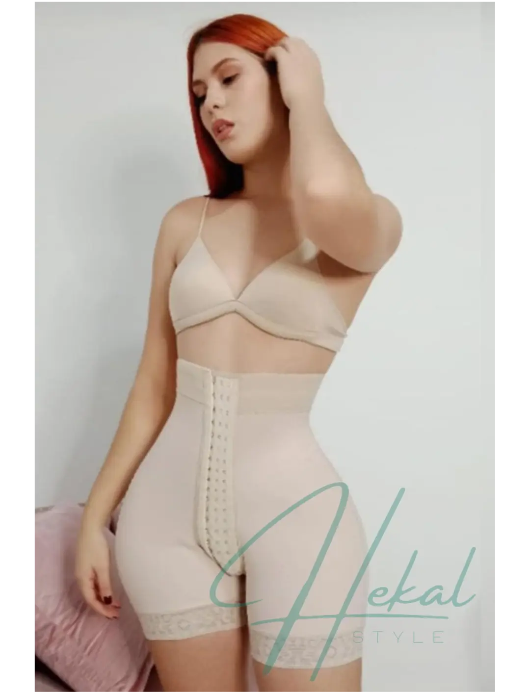 Short Levanta Cola invisible con Broches
