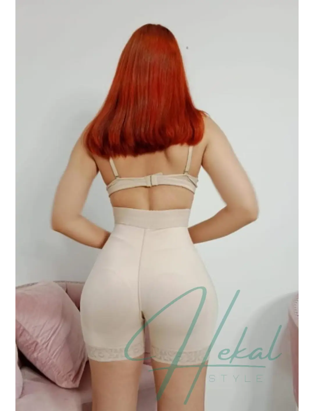 Short Levanta Cola invisible con Broches